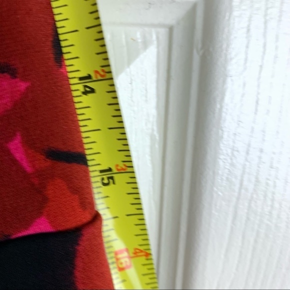 Taylor Faux Wrap  Dress With Belt Size 6 - Picture 6 of 7